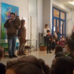 Giovanni spiega i segreti dei falconieri