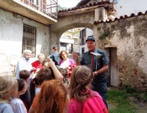 A lezione con la gente di Cesana