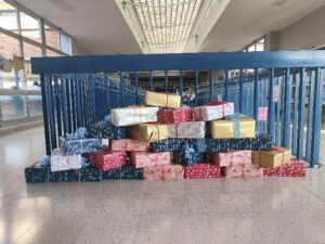 Scatole regali messe una sull'altra