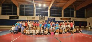 foto di gruppo di tutti i bambini
